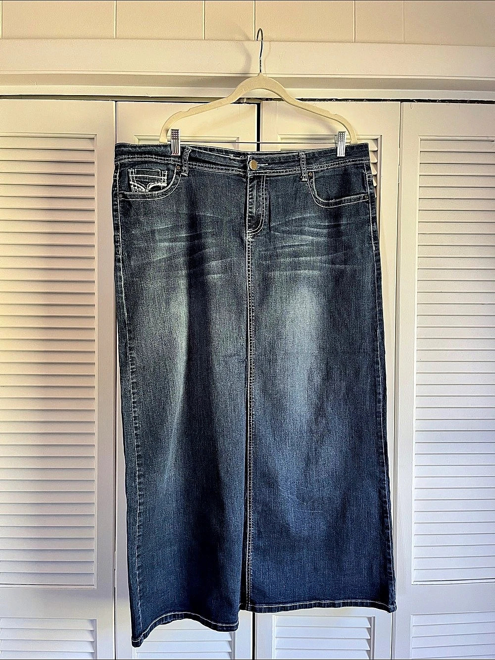 The Skirt Outlet Denim Midi Skirt Size 17/18 REG